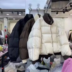 批发冬季新款式羽绒服高端品质货立领装饰连帽漂亮<b class='q'>中长款</b>保暧防寒轻薄