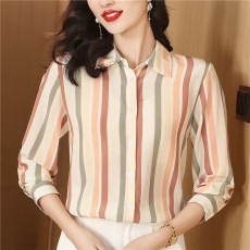 批发知性条纹<b class='q'>衬衫</b>上衣女秋设计感小众复古天丝高级感<b class='q'>衬衣</b>长袖显瘦上衣