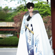 批发冬原创汉服男白色长款中国风加绒斗篷披风动漫古装外套织金马面裙