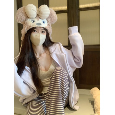 批发实拍实价~感觉至上加厚绒连帽卫衣女宽松<b class='q'>休闲</b>拉链开衫<b class='q'>外套</b>套装