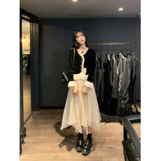 批发<b class='q'>金丝</b>绒新款复古温柔中长裙仙<b class='q'>女</b>纱裙秋冬季套装中长裙<b class='q'>两件</b>套