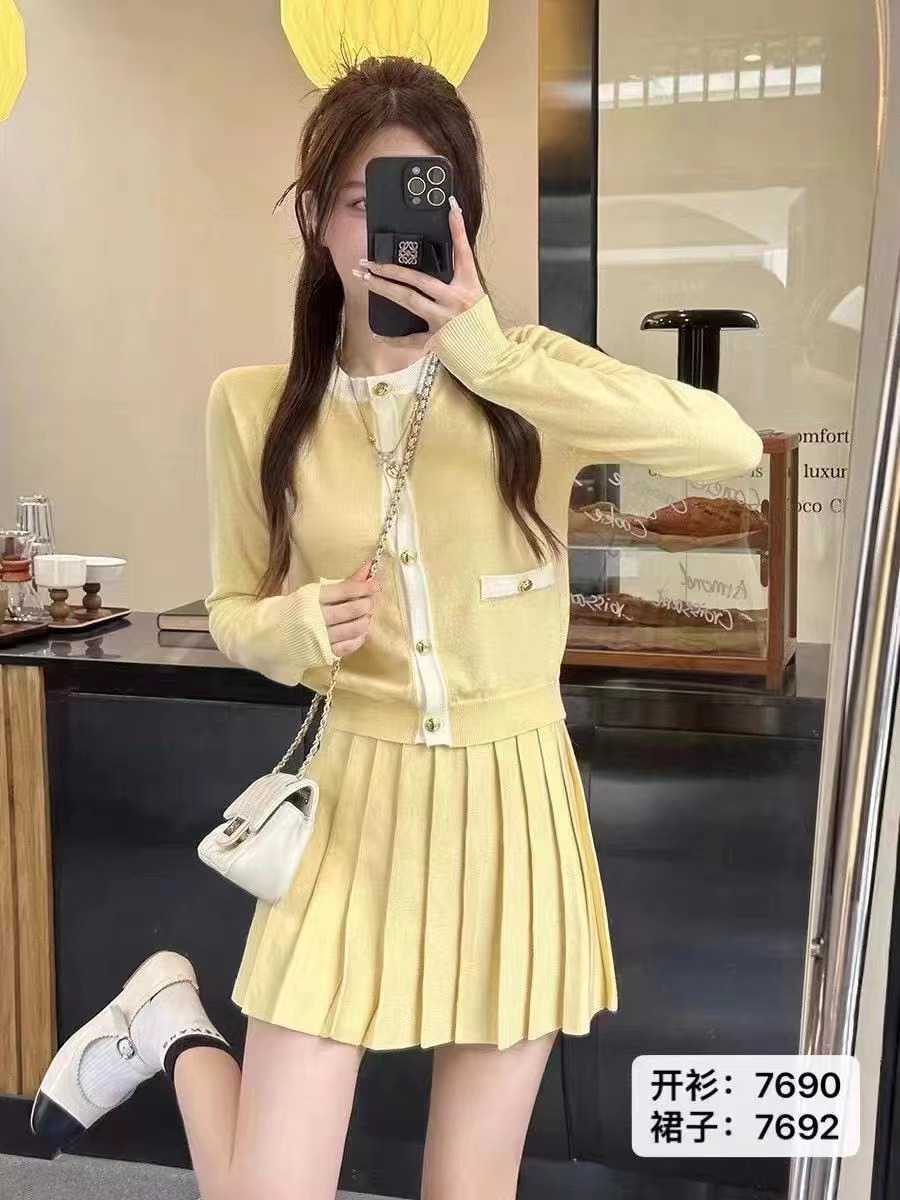 HEYGIRL黑哥 miu系千金 韓系精緻套裝女早秋針織開衫百褶裙兩件套