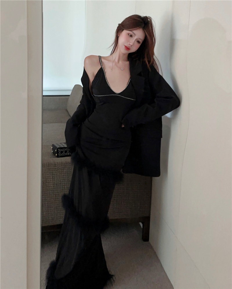 Real shot of hot diamond waist and backless furry suspender dress