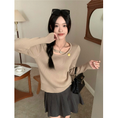 批发实拍实价镂空挂脖打底衫女时尚洋气内搭针织毛衣修身百搭白色上衣