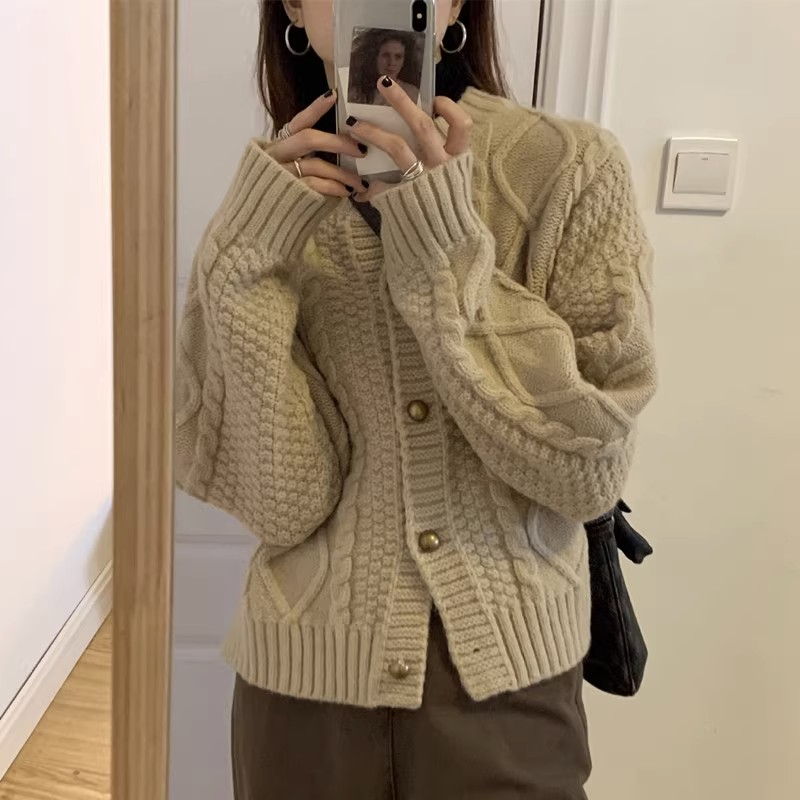 Breast style lazy style retro sweater jacket women's cardigan Qiu Mailard atmosphere soft waxy twist knitted sweater top