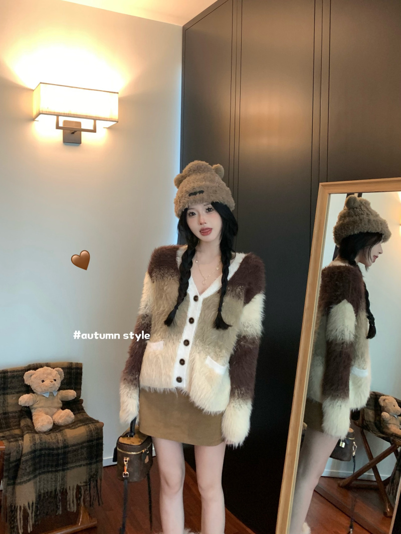 Actual shot~IC Maillard wears imitation mink knitted cardigan coat, autumn and winter plush top