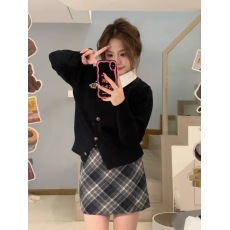 批发秋季小个子茶系穿搭黑色假两件毛衣格子<b class='q'>短裙</b>减龄学院风两件套装女