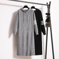 批发实拍大码女装2025秋冬款针织连衣裙休闲宽松连帽百搭卫衣毛衣裙子