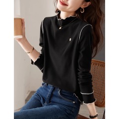 2024 New Contrast Color Strip Thickened Bottoming Shirt Autumn and Winter Design Slim and Warm Women's Bottoming Shirt