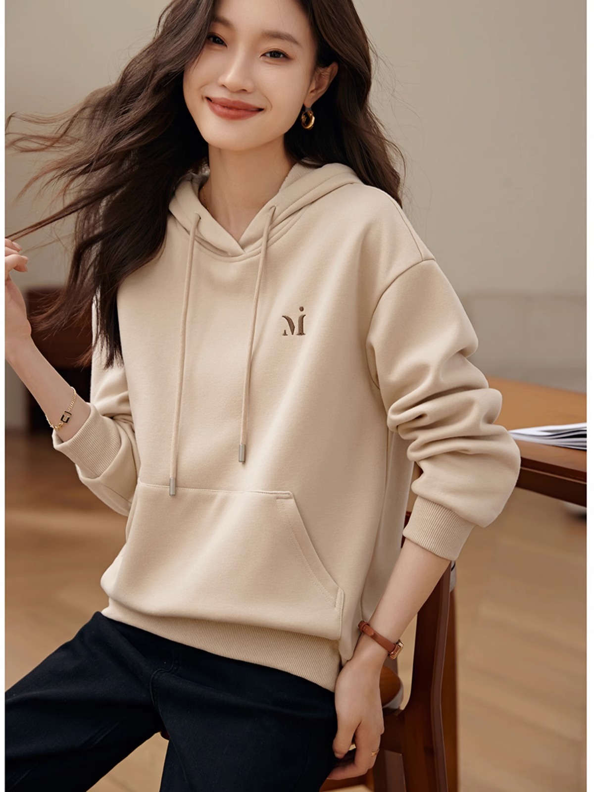 RY9133# 绣花加绒卫衣2026秋季新款女加绒加厚抽绳连帽百搭卫衣