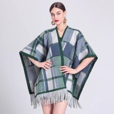 批发披肩斗篷女秋冬百搭两用中长款流苏羊毛披风毛呢英伦外套披肩斗篷