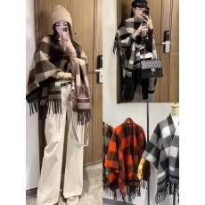 批发披肩斗篷女秋冬百搭条纹围巾两用中长款流苏羊毛披风英伦外套