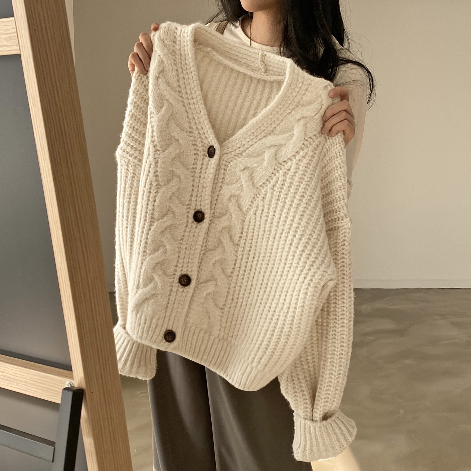 Autumn simple lazy style V-neck puff sleeves hemp pattern loose knitted cardigan sweater jacket for women