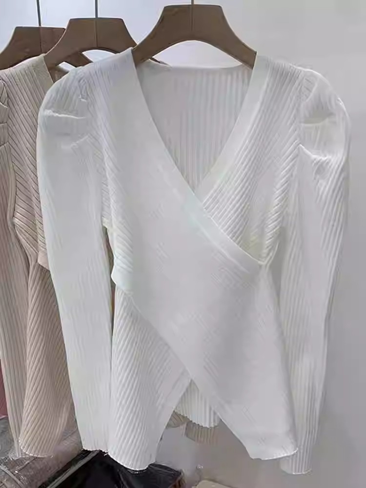 PPHOME Guili socialite~Cross V-neck long-sleeved sweater for women with pure lust style irregular puff sleeves bottoming top