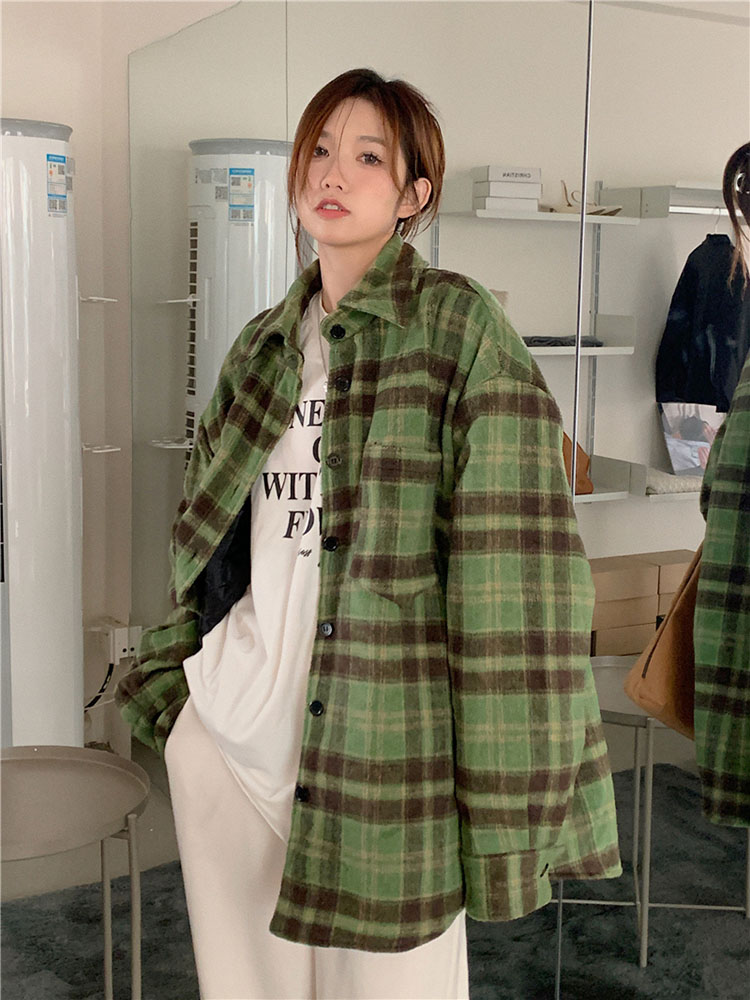 Retro plaid shirt for women in autumn  new woolen loose mid-length casual long-sleeved cardigan top for outer wear