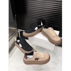 批发<b class='q'>实拍</b>厚底磨砂皮星星鞋女2023新款秋冬百搭运动休闲鞋增高系带板鞋