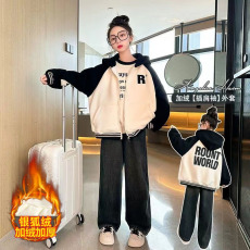 批发女童加绒外套2025新款<b class='q'>儿童</b>冬装连帽卫衣大童秋冬款加厚棒球服上衣
