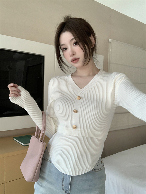 Real shot 2024 new autumn and winter Xiaoxiang inner sweater white slim top V-neck sweater