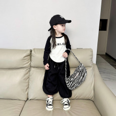 批发精品纯棉2024<b class='q'>新款</b>儿童洋气套装圆领T桖休闲黑色卫裤男女宝两件套