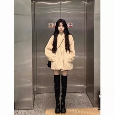批发实价原版布料抖音质量2025小香风羊羔毛绒秋冬新款外套女