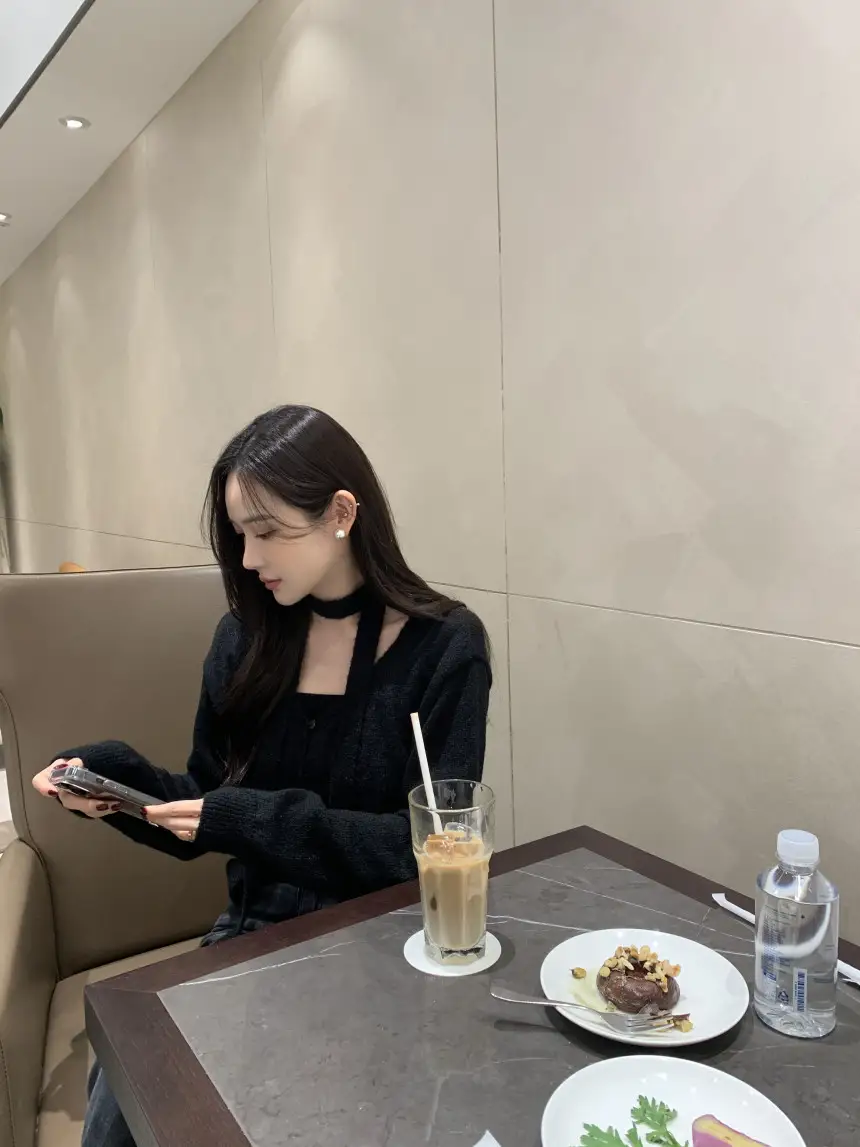 프렌치 스타일 단추 니트 조끼 상세 이미지 6