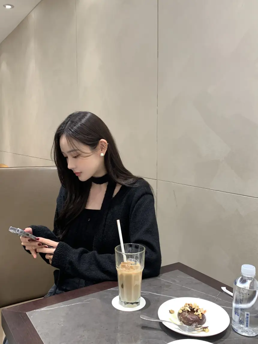 프렌치 스타일 단추 니트 조끼 상세 이미지 7