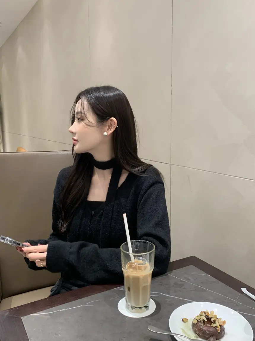 프렌치 스타일 단추 니트 조끼 상세 이미지 8