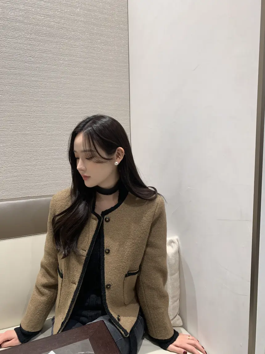 프렌치 스타일 단추 니트 조끼 상세 이미지 14