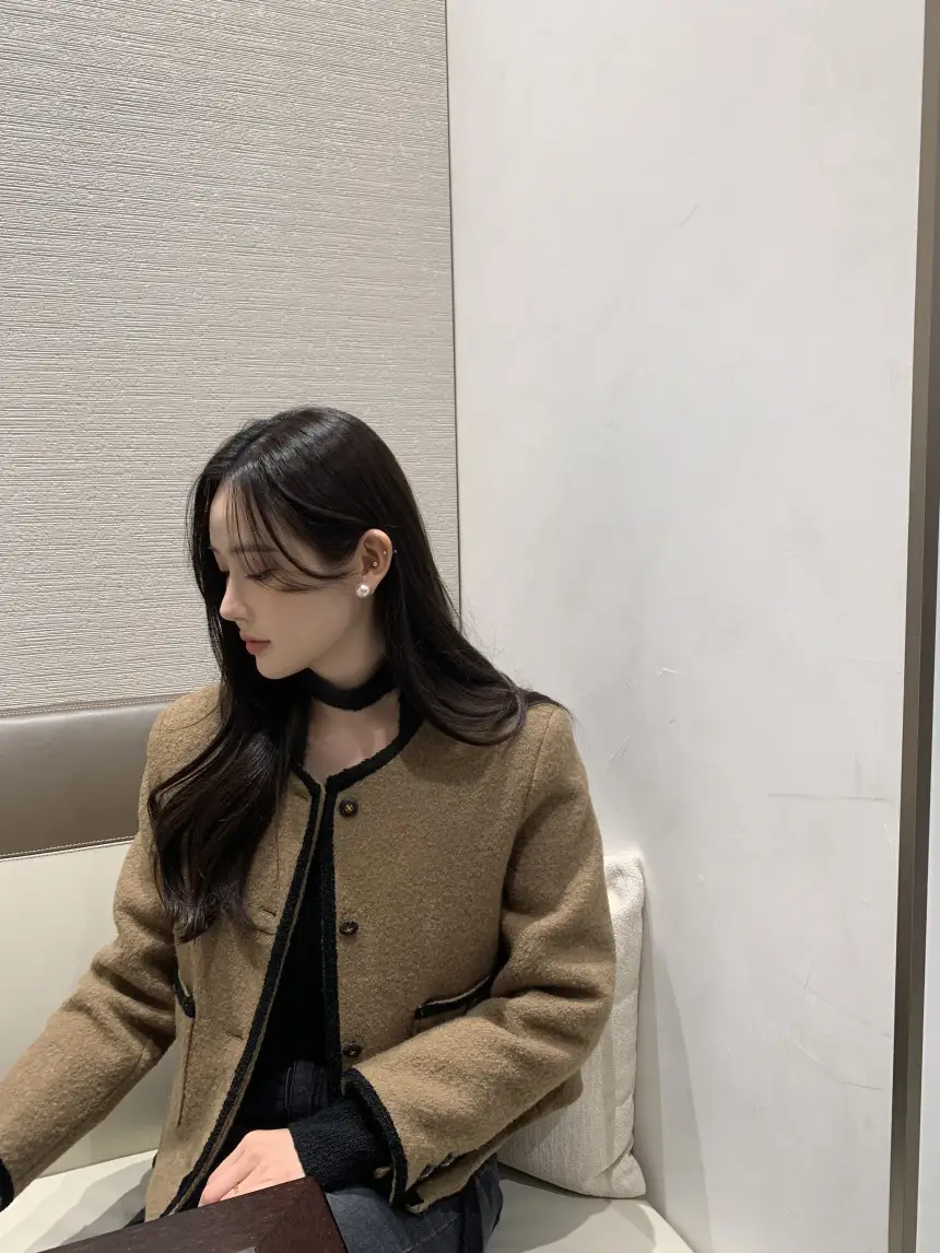 프렌치 스타일 단추 니트 조끼 상세 이미지 15