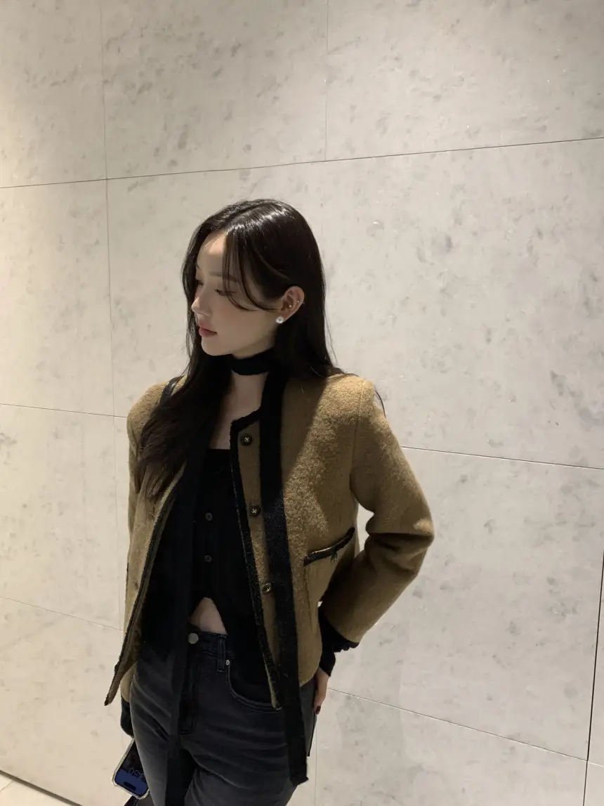 프렌치 스타일 단추 니트 조끼 상세 이미지 21