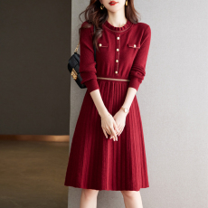 批发秋冬内搭连衣裙女2025新款高级感收腰气质针织毛衣裙小个子打底衫