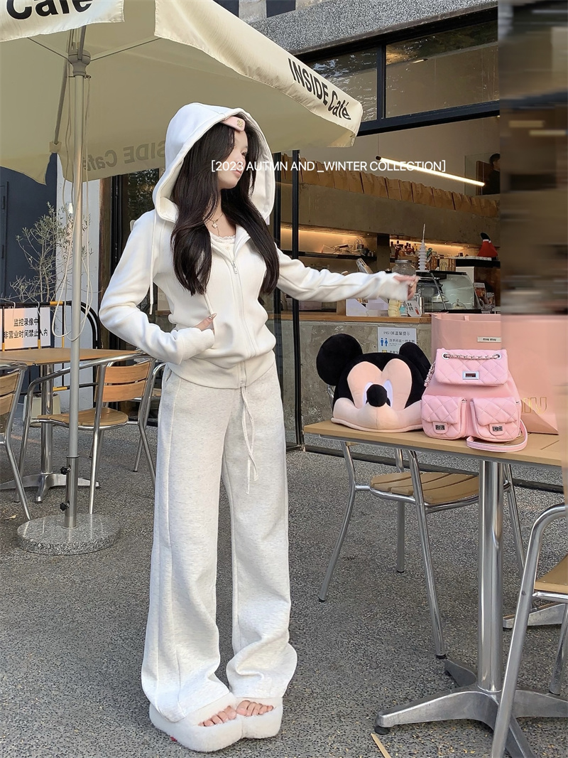 Real shot of velvet version of lulu hooded sweatshirt top + velvet straight casual pants suit for women