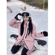 批发KSKM粉色加厚纯色滑雪服女冬季韩系加厚宽松小众设计感保暖滑雪服