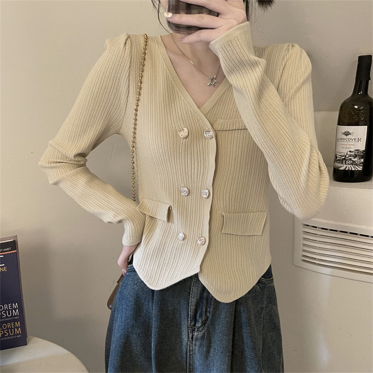 Real shot of small fragrant style sweater cardigan coat for women in winter slimming loose v-neck irregular knitted top