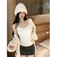 批发秋冬磨毛加厚保暖带胸垫显瘦吊带<b class='q'>背心</b>修身<b class='q'>打底</b>