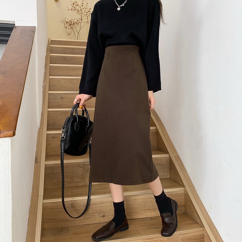 Mid-length skirt, autumn black small hip-hugging skirt, a-line skirt, autumn and winter temperament, new women's skirt