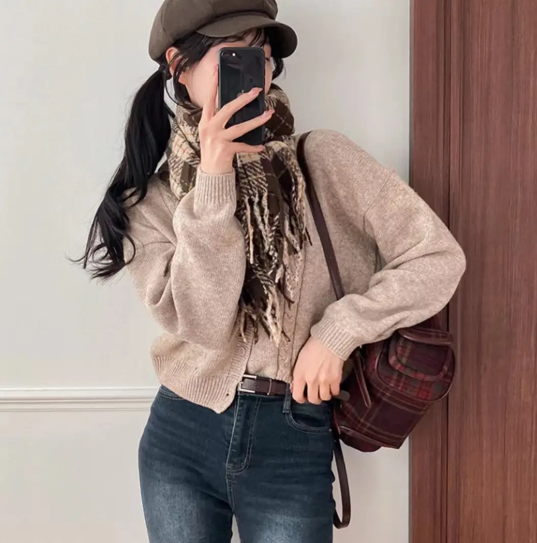 한국 스타일 V넥 루즈 핏 니트 셔츠 상세 이미지 8