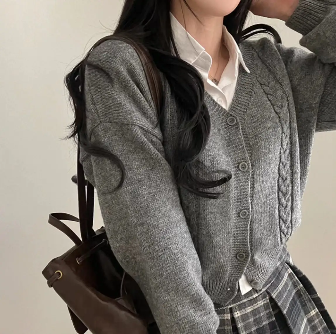 한국 스타일 V넥 루즈 핏 니트 셔츠 상세 이미지 19