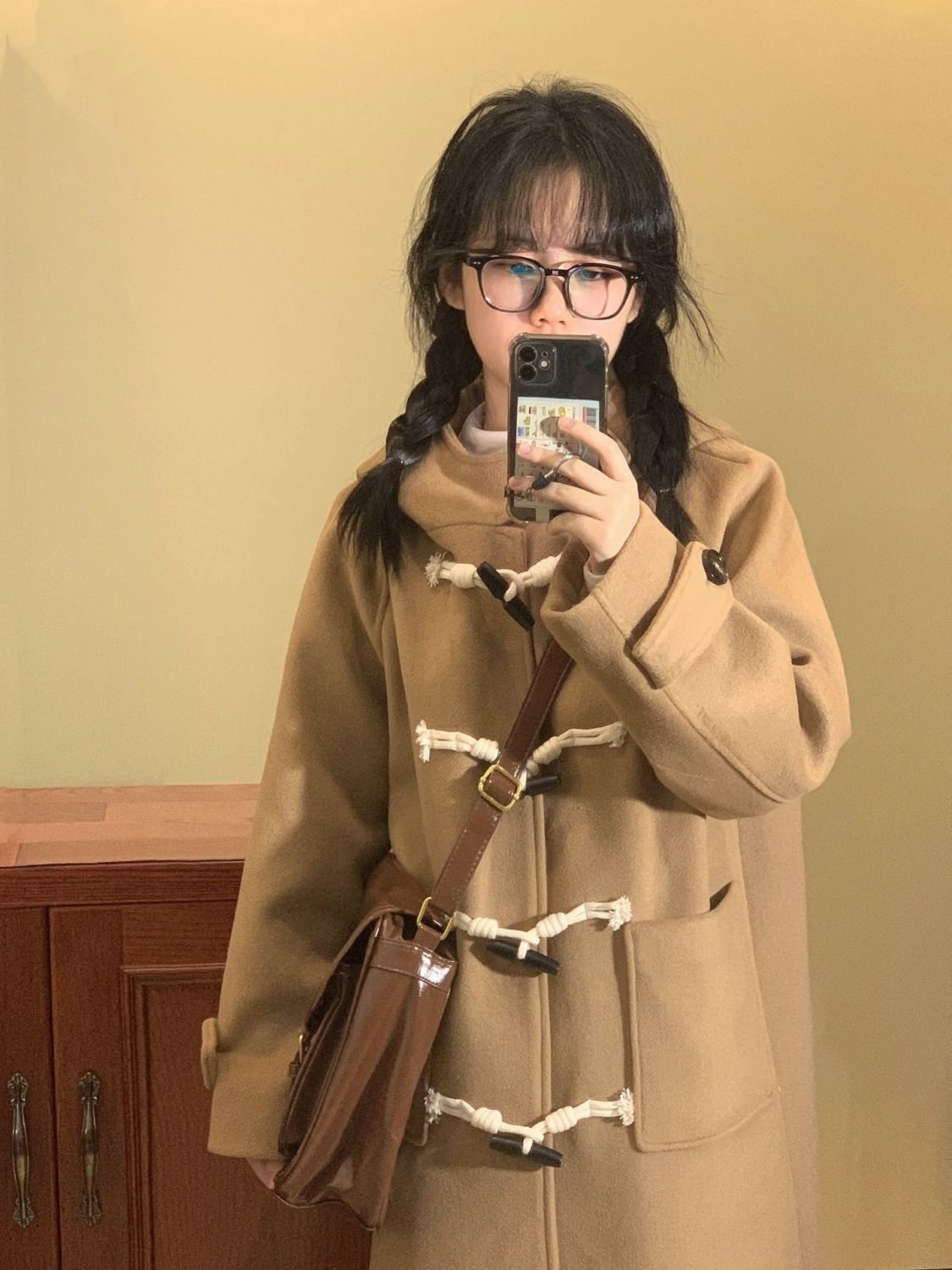 Camel horn button woolen coat for women  autumn and winter new style small Korean style fashion design woolen coat trendy