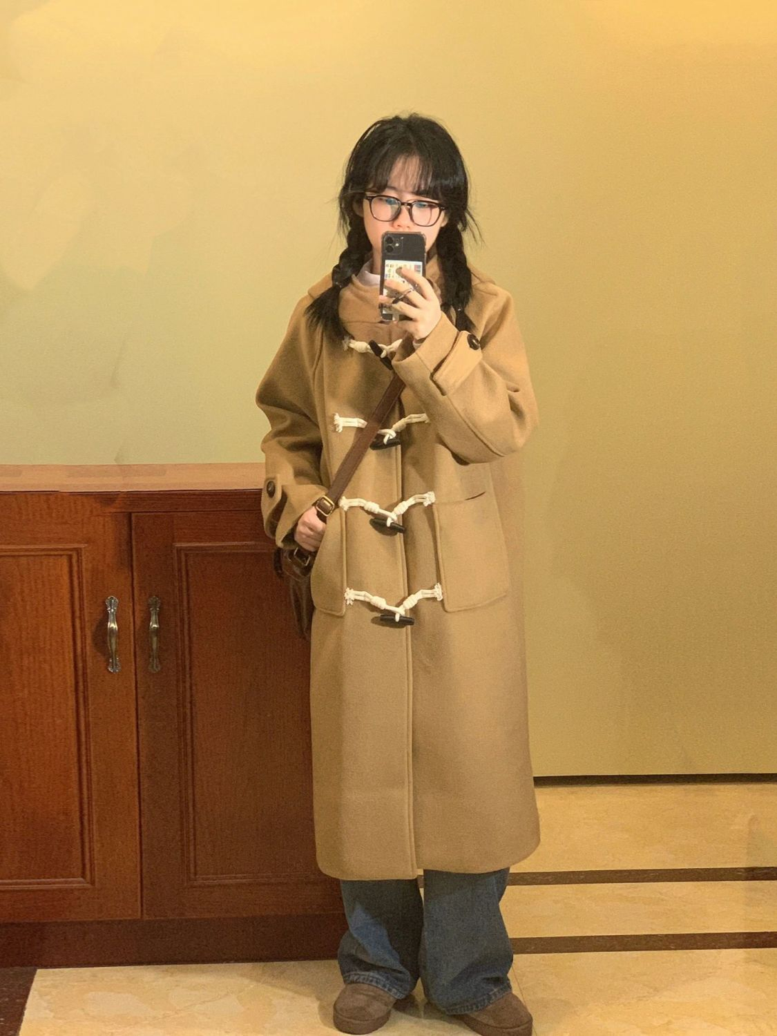 Camel horn button woolen coat for women  autumn and winter new style small Korean style fashion design woolen coat trendy