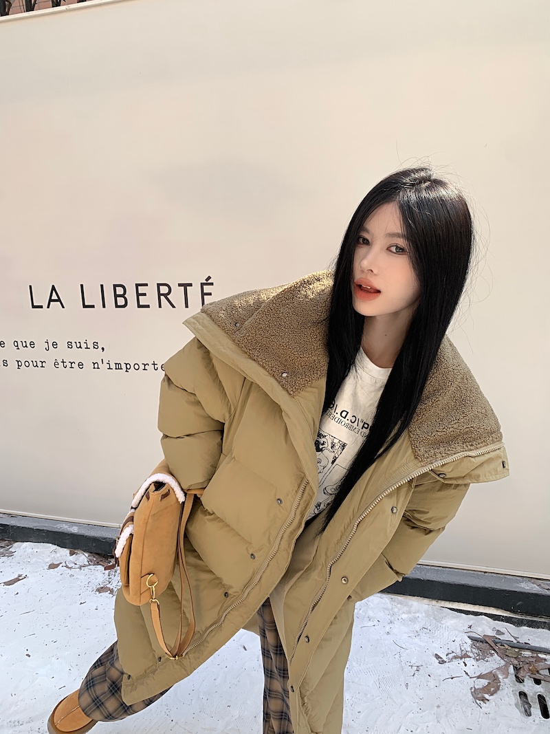 Actual shot of loose casual mid-length plush spliced ​​lapel thickened warm cotton padded coat