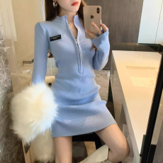 批发半高领拉链针织连衣裙女<b class='q'>秋装</b>2026新款修身显瘦气质长裙赫本风裙子