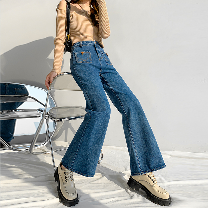 Real shot of 2024 early spring wide-leg jeans for women, slim and drapey loose straight pants trendy