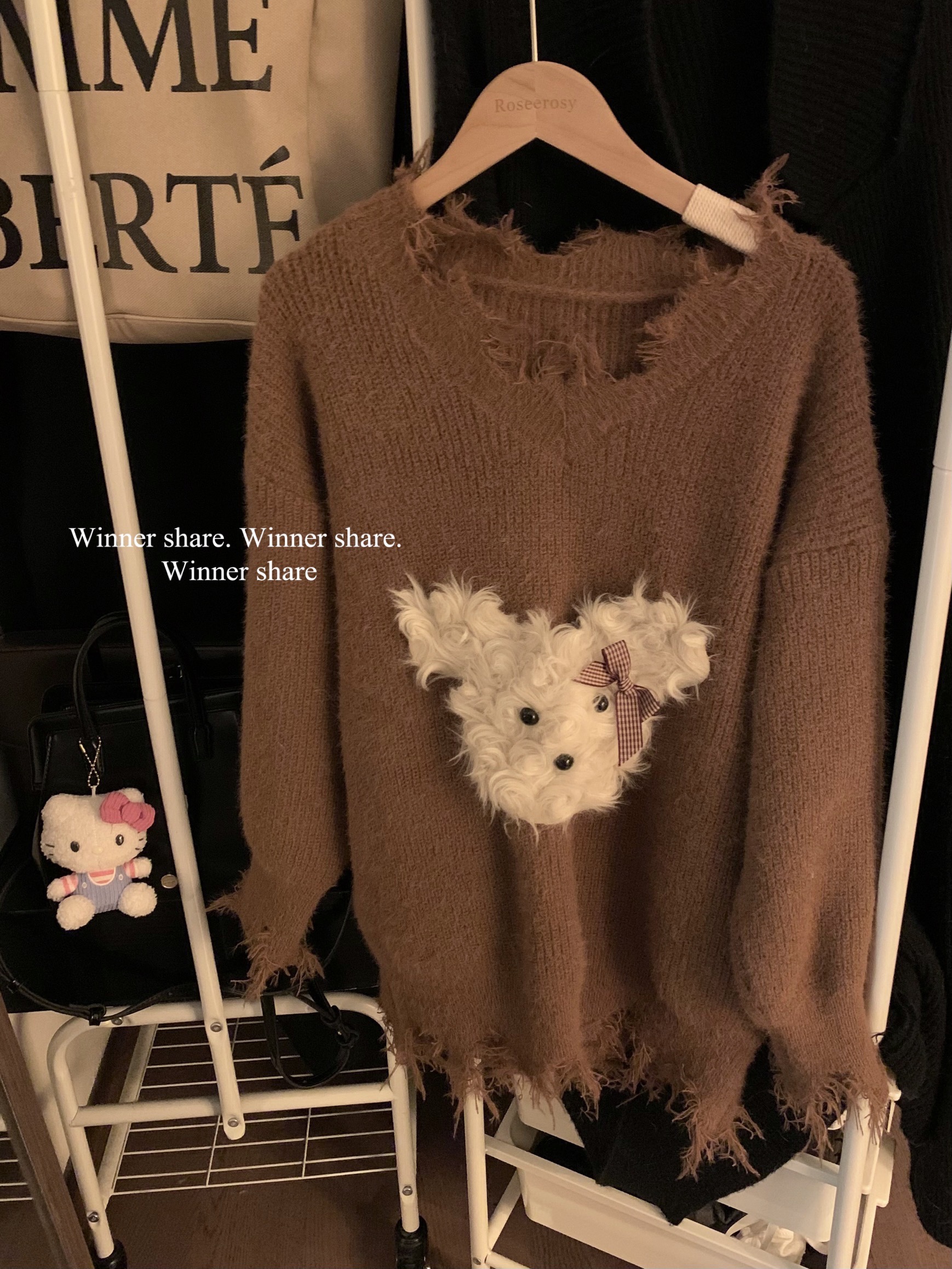 Actual shot ~ Retro lazy style V-neck pullover puppy ripped edge sweater