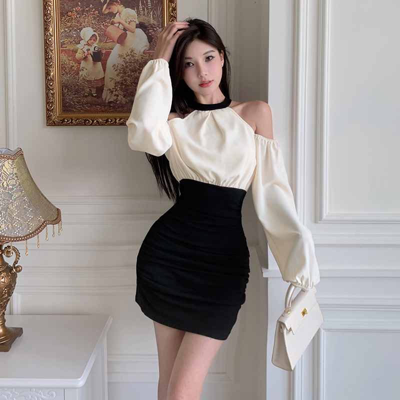 French ladylike long-sleeved halterneck dress, feminine and gentle off-shoulder hip skirt, short skirt