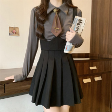 批发实拍焦糖可可微胖mm冬季厚款长袖上衣收腰褶皱修身衬衣配领带