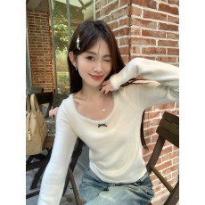 批发抖音天猫品质蝴蝶结针织<b class='q'>打底衫</b>秋冬白色毛衣低领内搭修身短款上衣