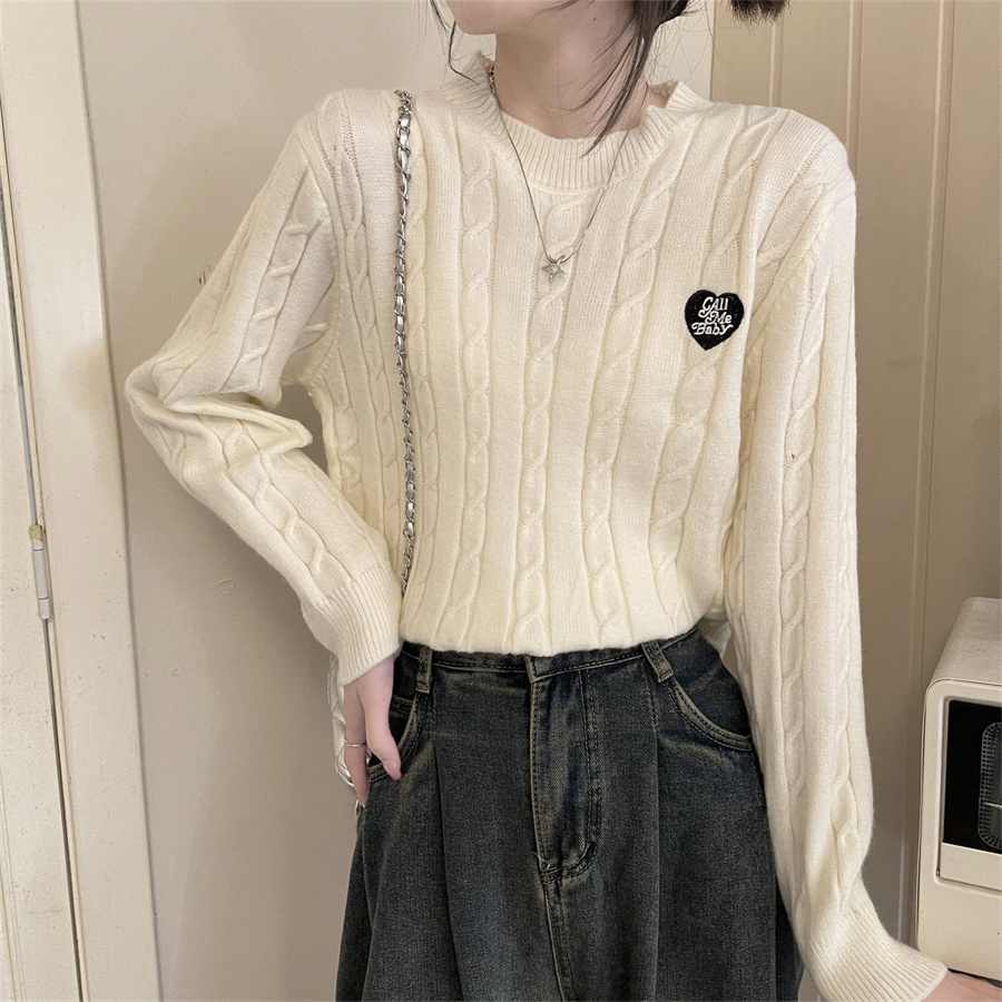 Real shot of pullover twist sweater for women in autumn and winter loose embroidered knitted jacket slimming versatile top