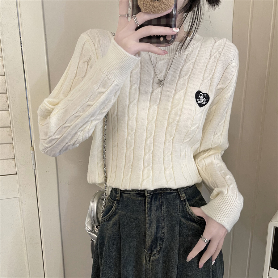 Real shot of pullover twist sweater for women in autumn and winter loose embroidered knitted jacket slimming versatile top