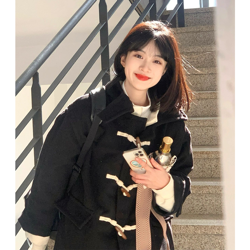 2026 한국 이중층 모자 360 그램 롱 코트 검정색 소뿔 버클 여성 모직 외투 가을 그는 벤 바람 품격